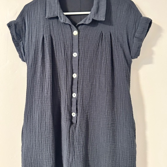 Black Button-Up Short Sleeve Dress - Picture 2 of 5